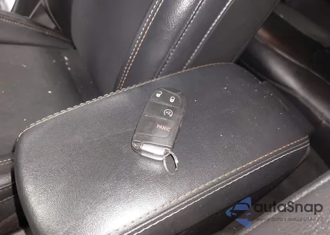 2019 Jeep Compass Latitude 4X4 z USA, uszkodzony, nr VIN 3C4NJDBB9KT690507